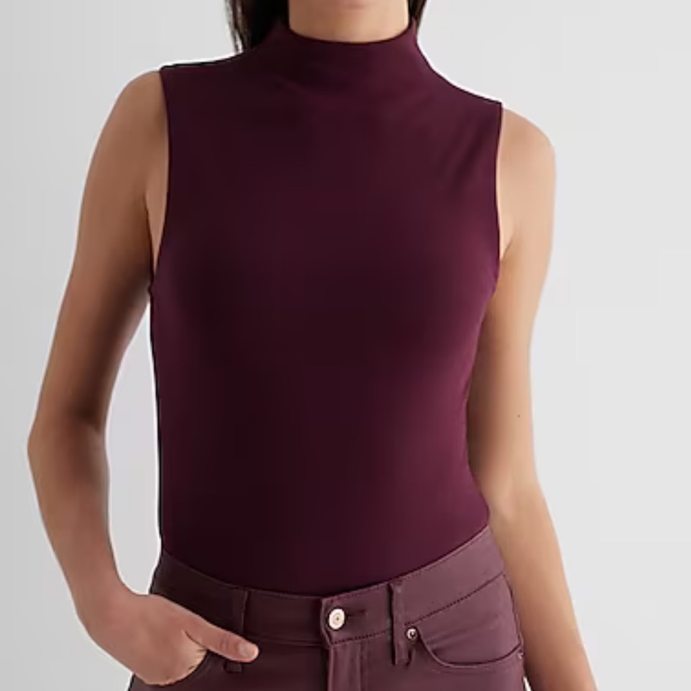 Medium Express mock turtleneck maroon tank top - like new and super soft!
